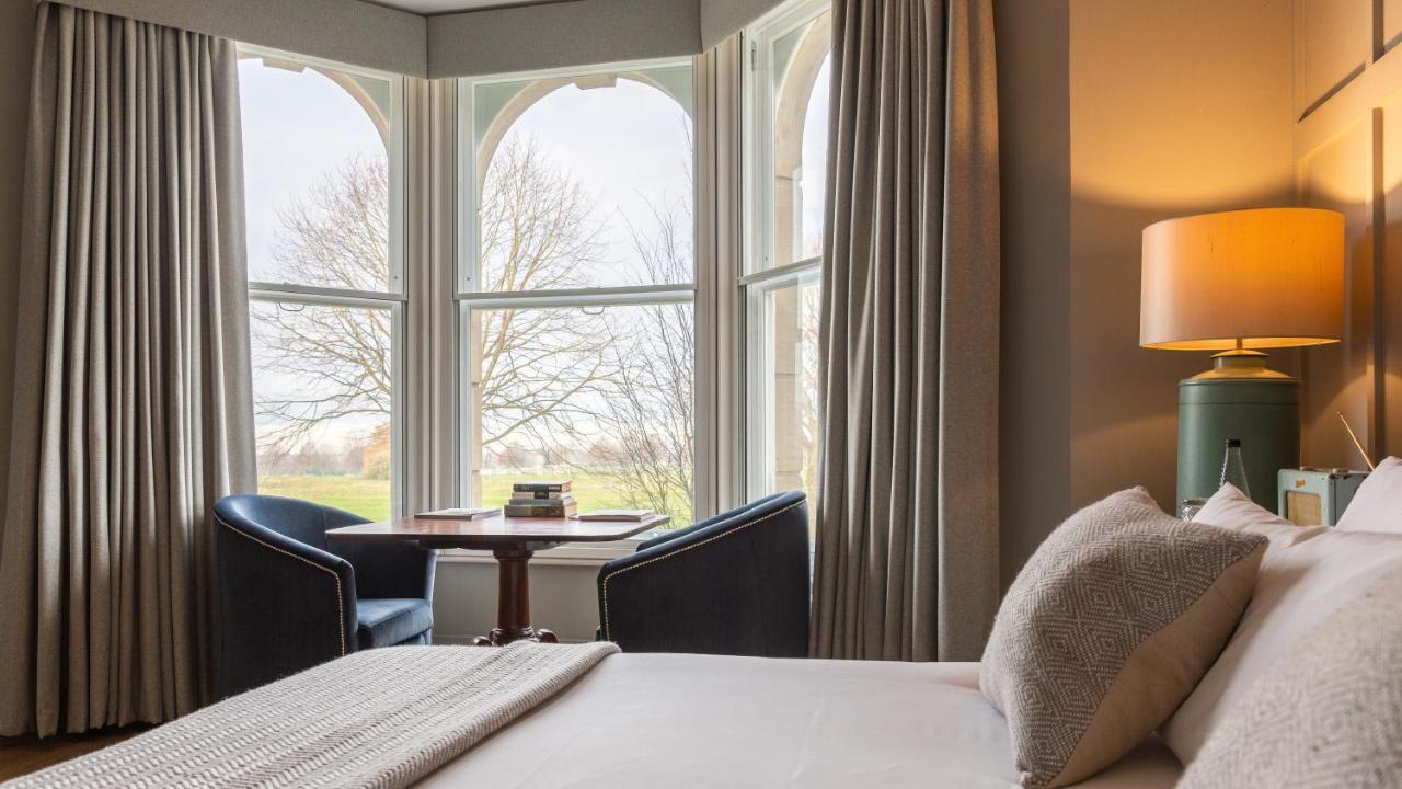 Superior Double or Twin Room Park View Shower Only