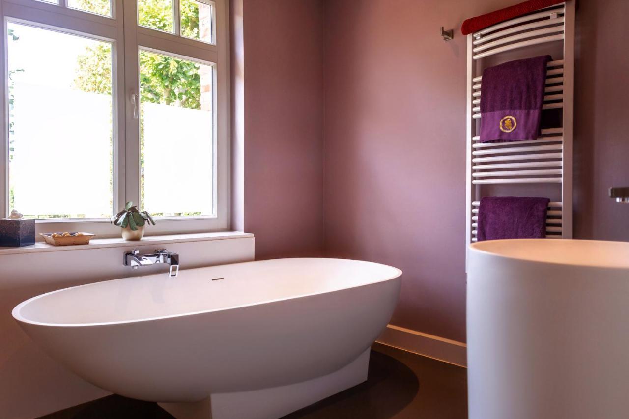 Deluxe Double Room Bath