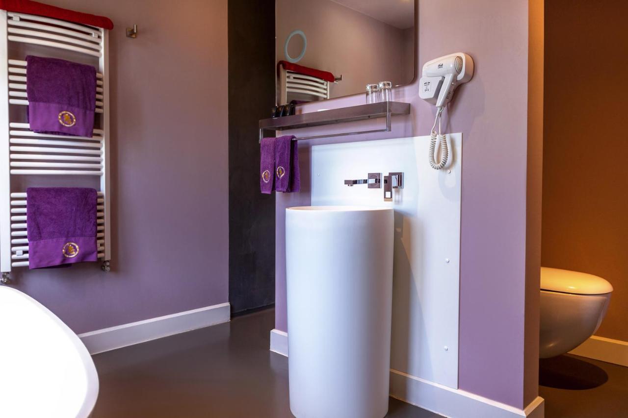 Deluxe Double Room Bath