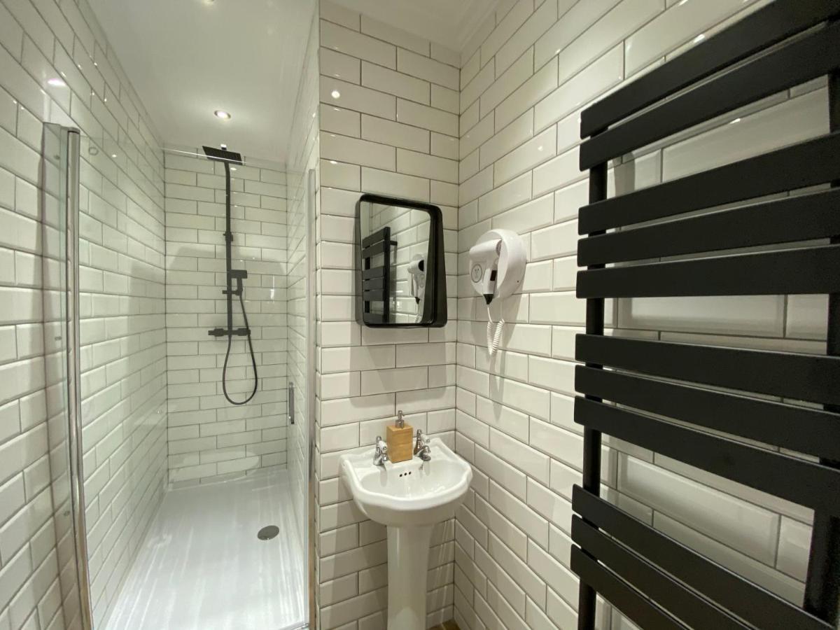 Standard Suite F2