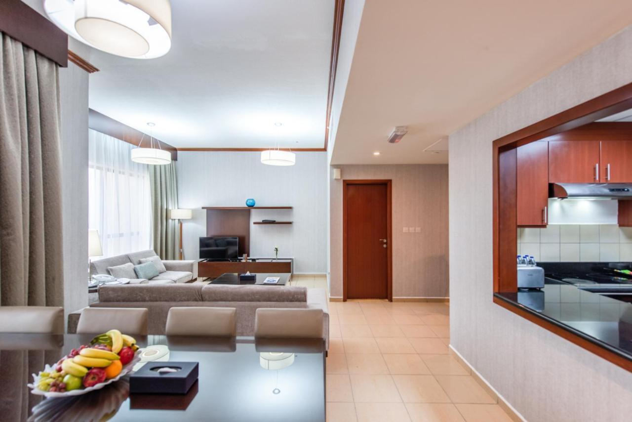Deluxe Three-Bedroom Apartment