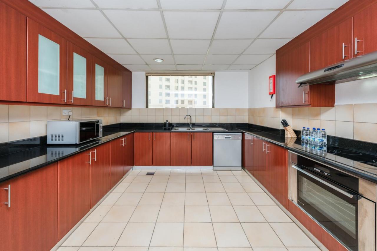 Deluxe Four-Bedroom Apartment