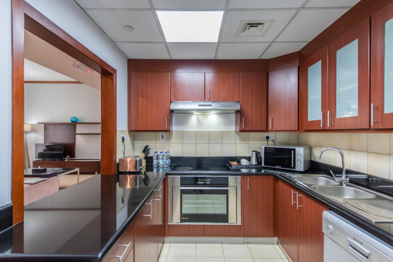 Deluxe Three-Bedroom Apartment