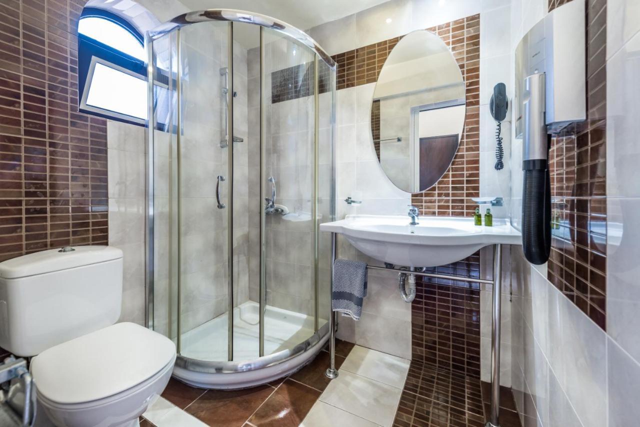 Double or Twin Room Balcony