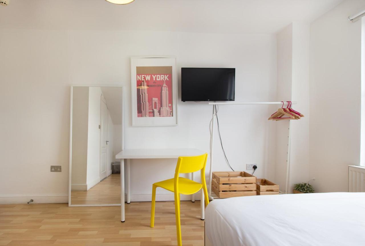 Double Room Private Bathroom