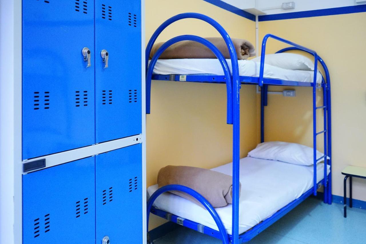 Bed 6-Bed Female Dormitory Room
