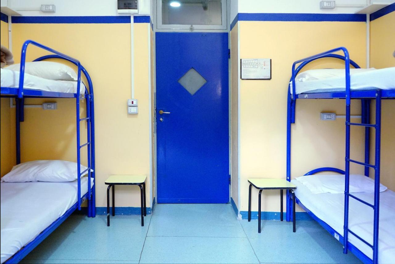 Bed 6-Bed Female Dormitory Room
