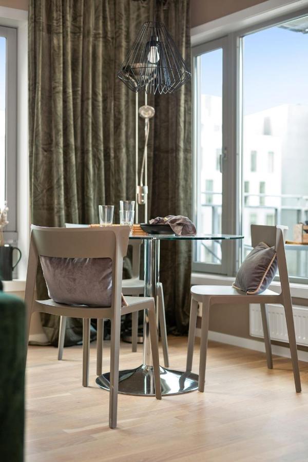 Superior One-Bedroom Apartment