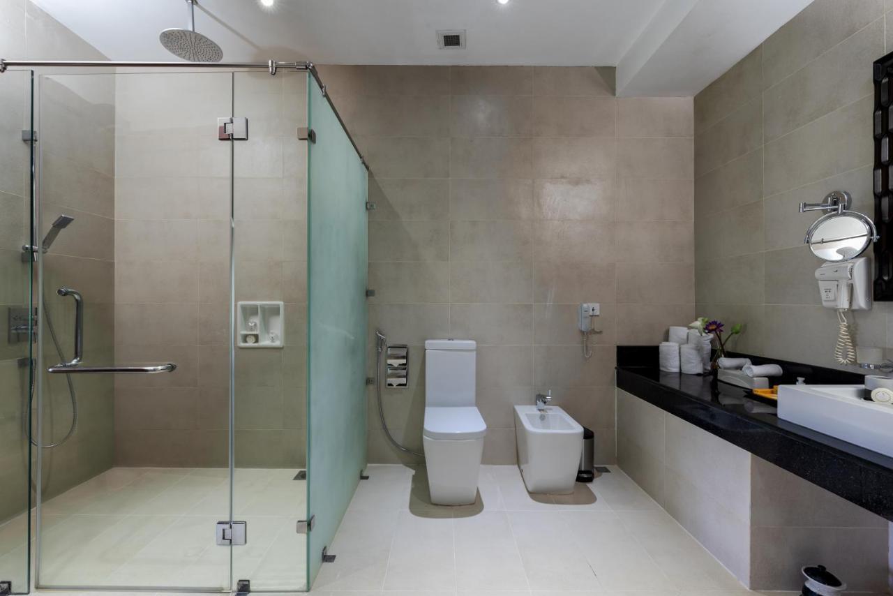 Suite Early Check & Late Check-out on Availability & on all Spa Treatments