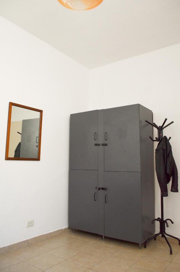 Quarto Standard com 2 Camas de Solteiro e Banheiro Compartilhado