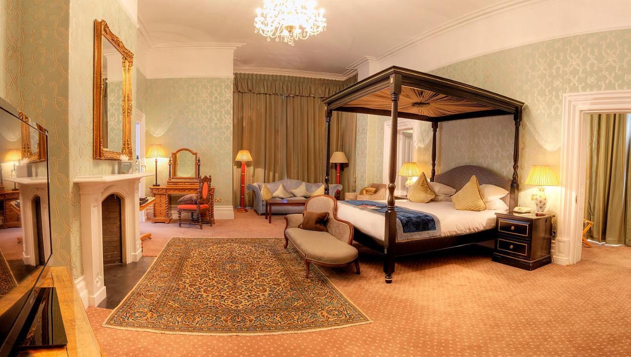 Superior King Suite with Four Poster Bed