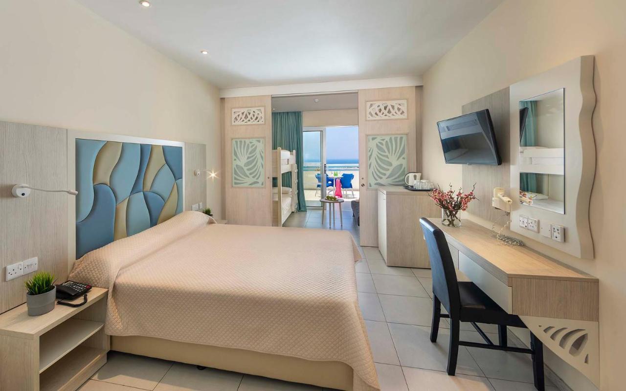 Family Room Sea View