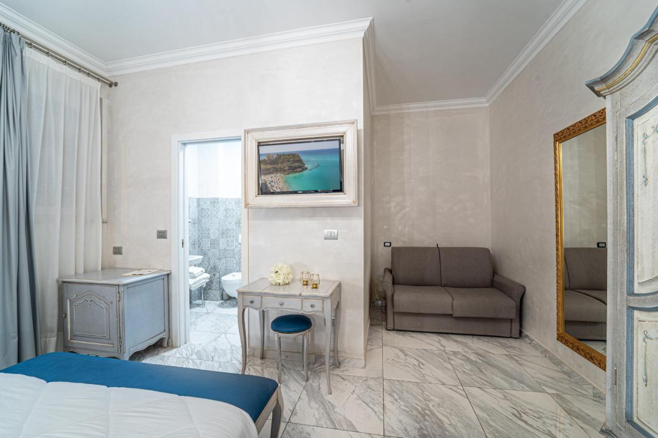 Deluxe Dreibettzimmer mit Balkon