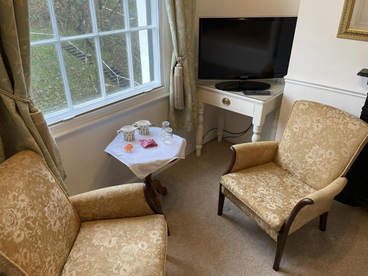 Double Room Four Poster Bed