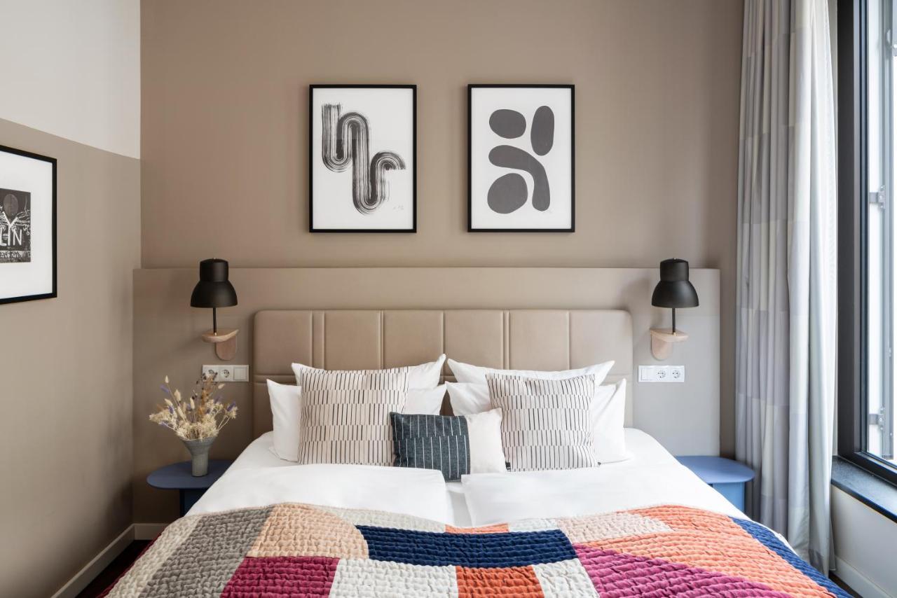 Medium Room