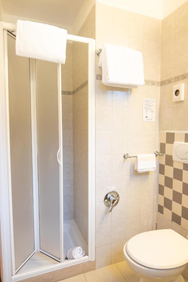 Large Single Room