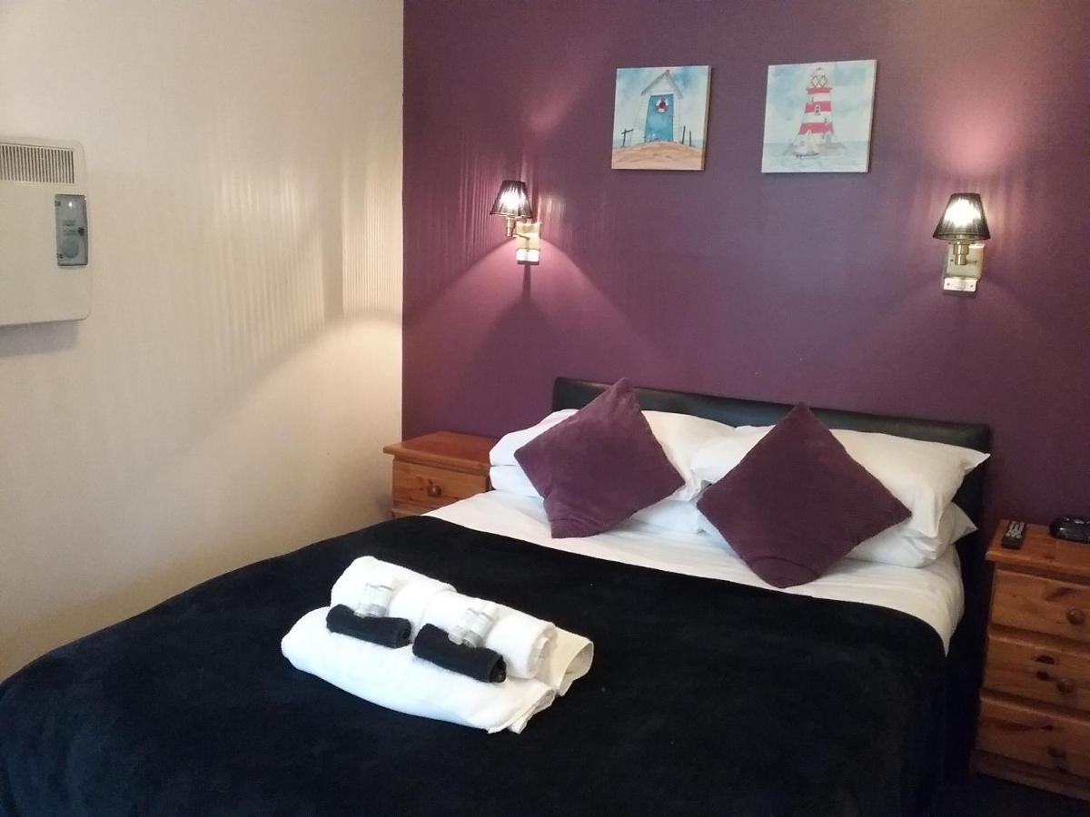 Double Room Private Bathroom