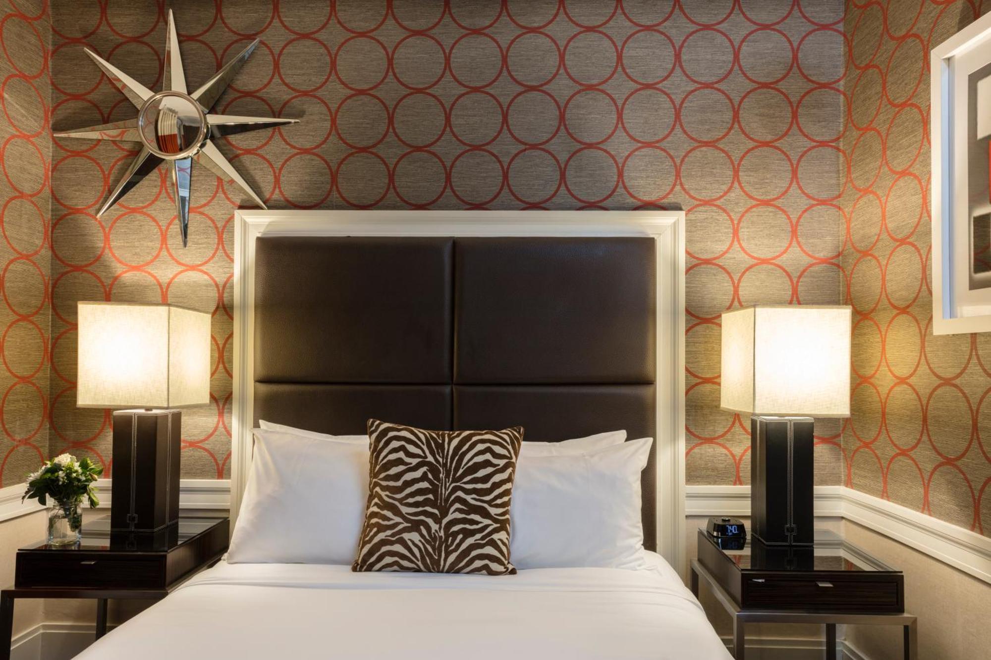 Standard Queen Room