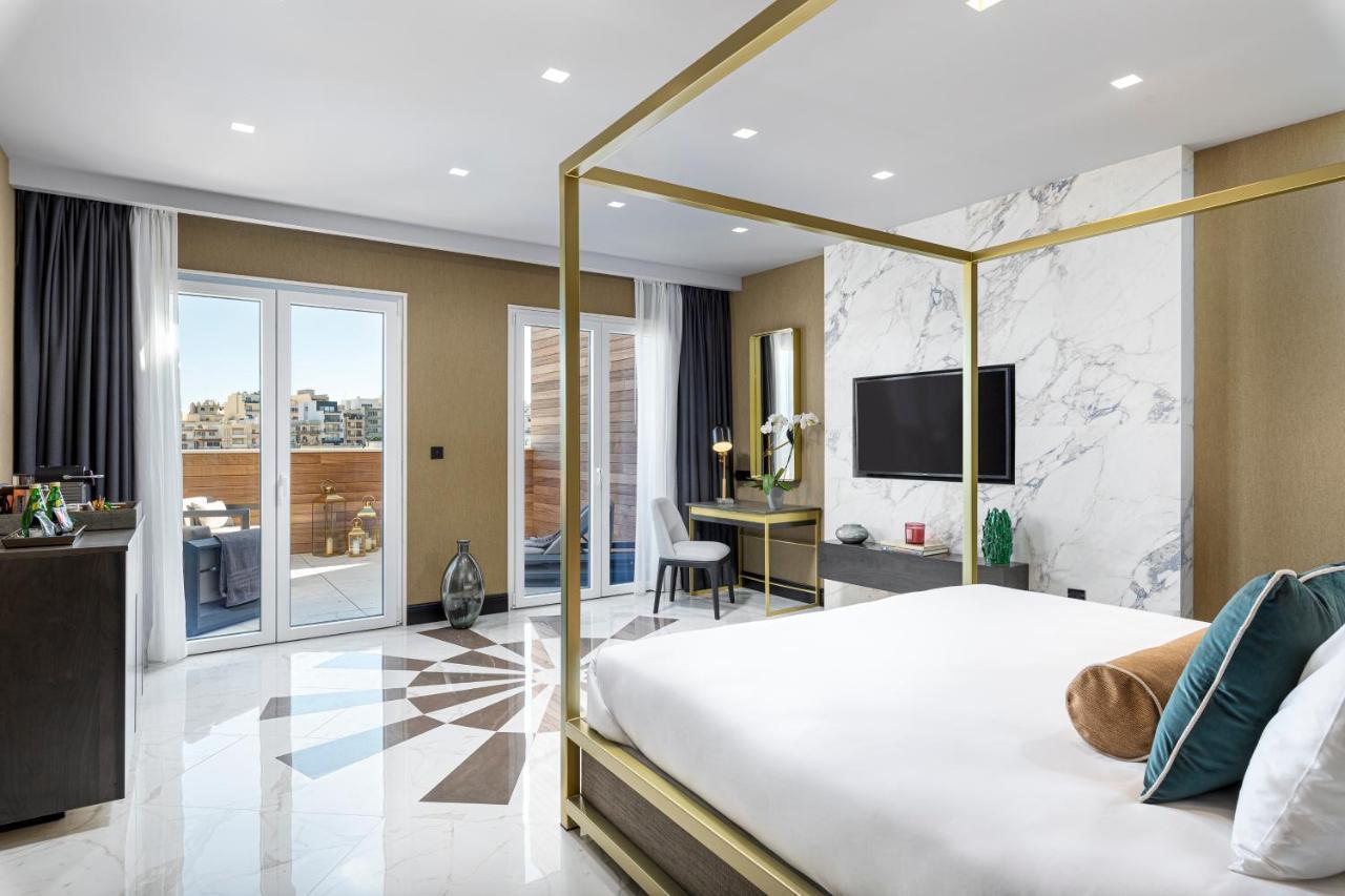 Suite mit seitlichem Meerblick und Whirlpool
