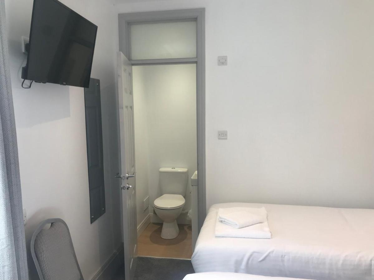 Twin Room Private Bathroom,1032451493:JPEG