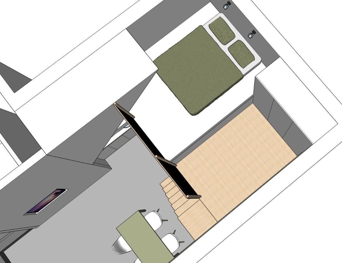 Deluxe Studio