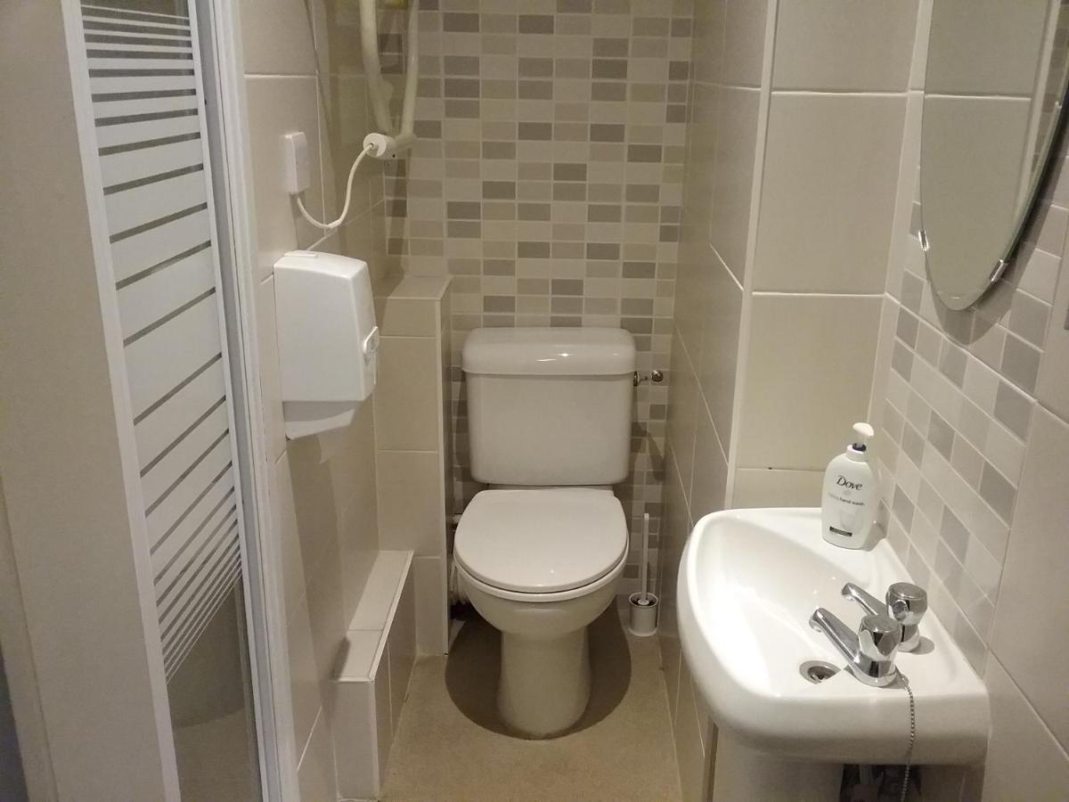 Double Room Private Bathroom
