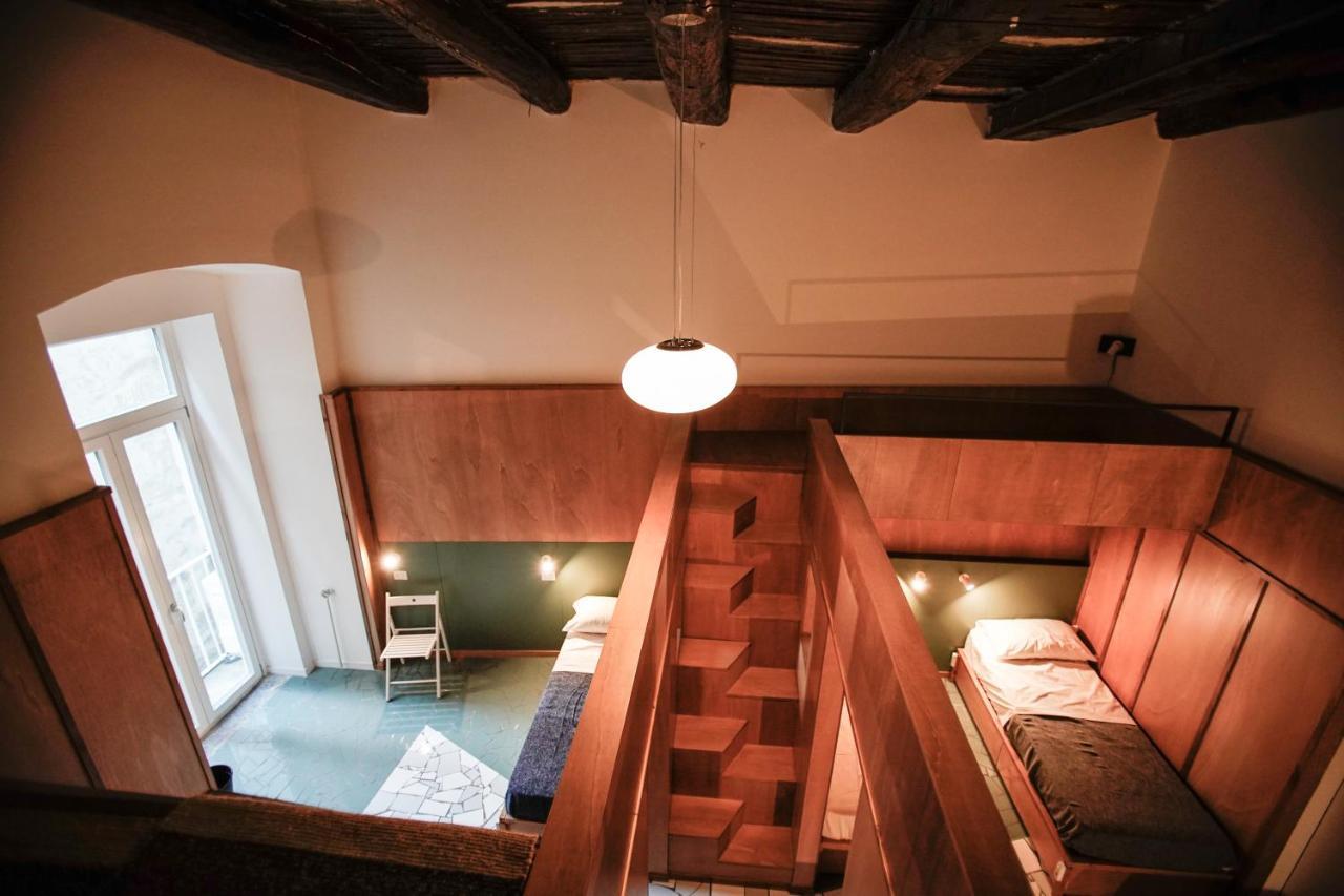 Bed in een Gemengde Slaapzaal met 7 Bedden