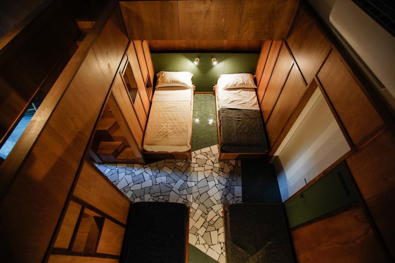 Bed 7-Bed Mixed Dormitory Room