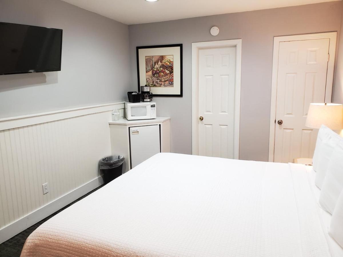 1 King Bed Non Smoking,1037175010:JPEG