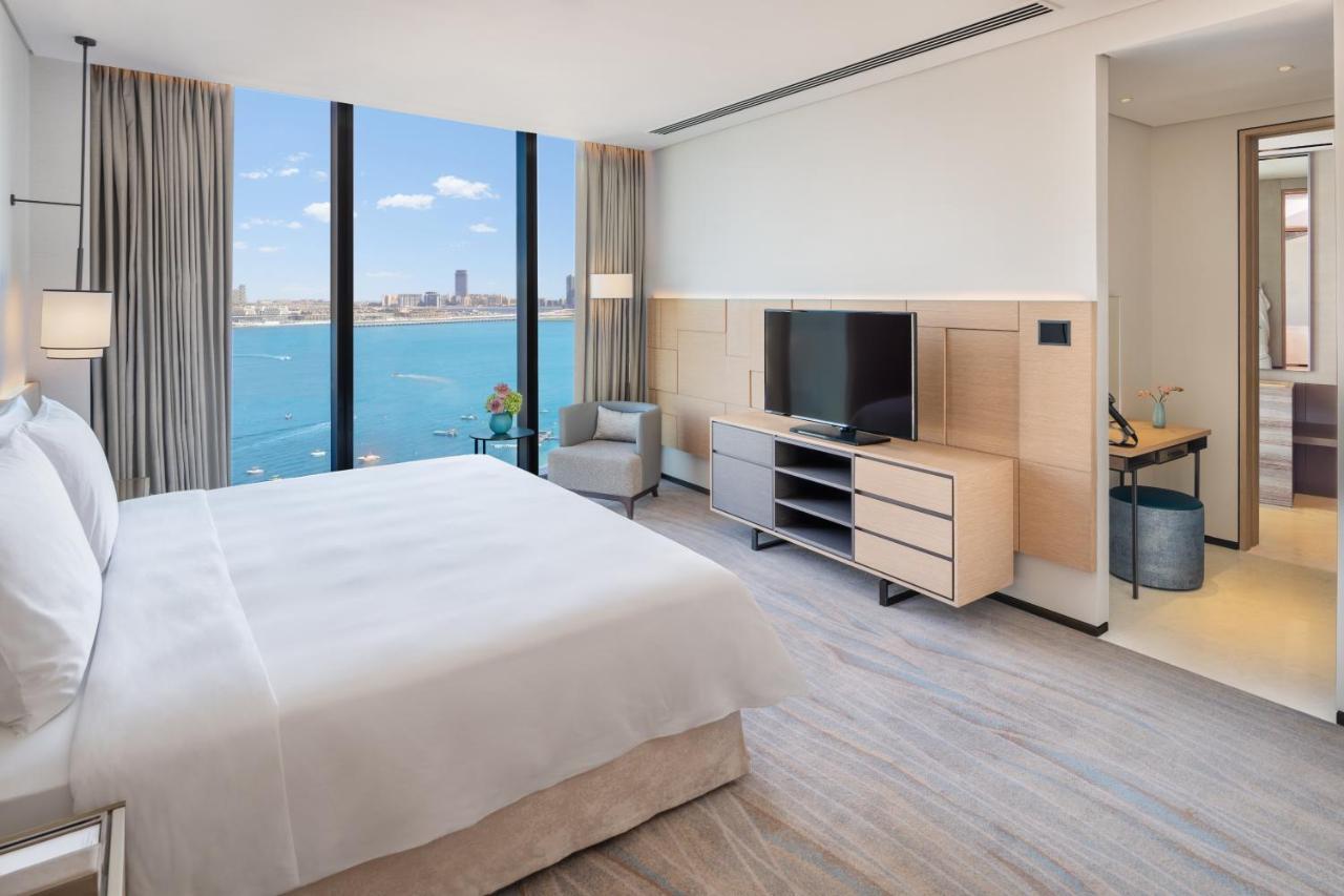 One Bedroom Executive Sea View Suite & World's Highest Infinity Pool Access