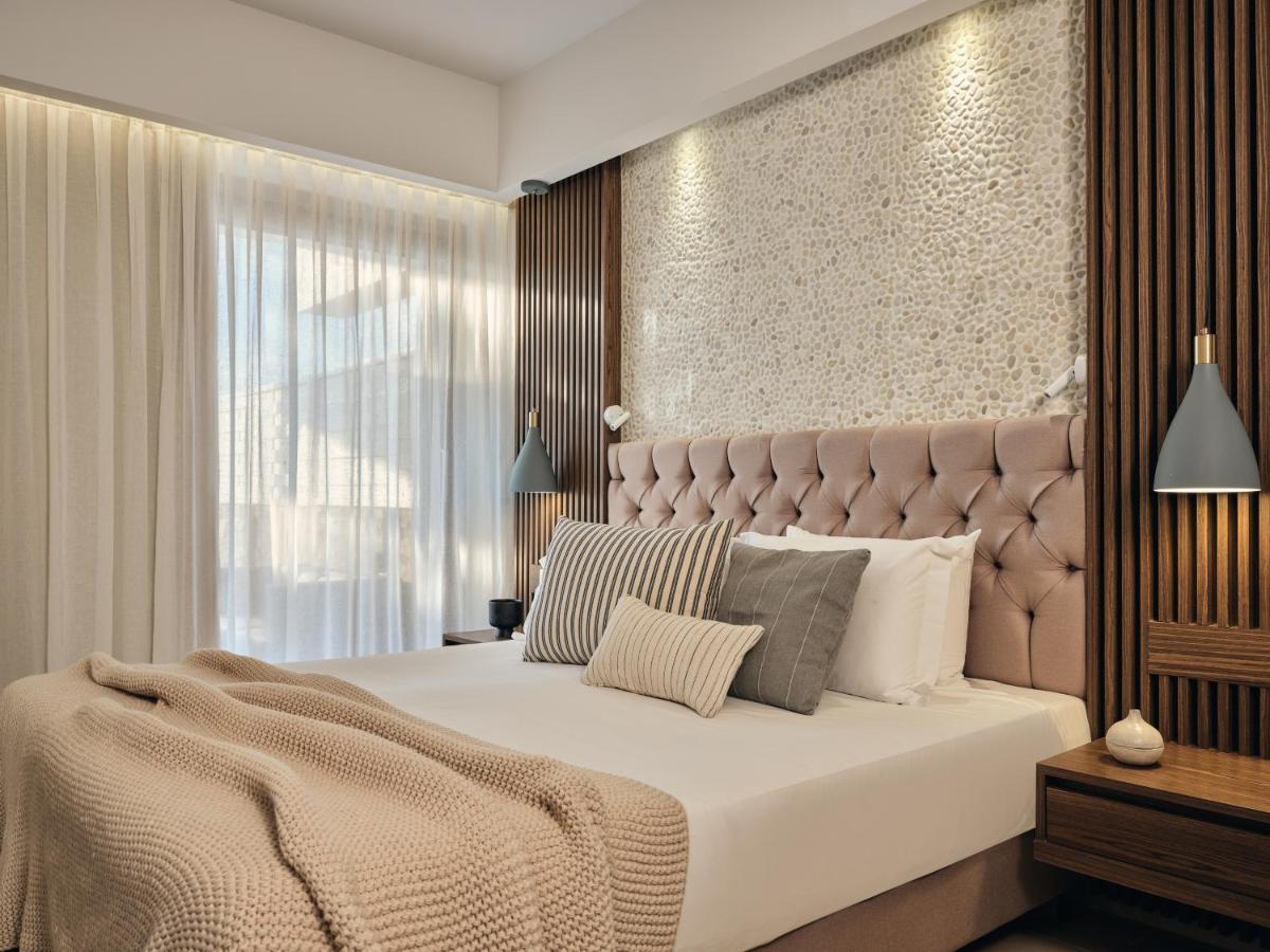 Luxe Suite aan Zee met Eigen Zwembad