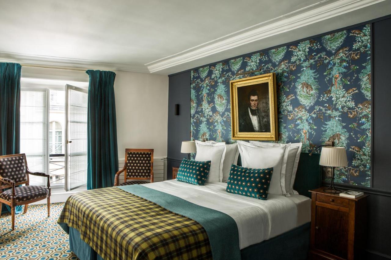 Superior Capucines Room