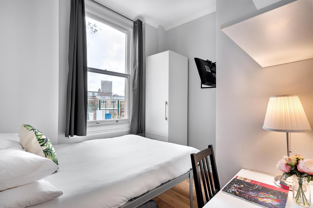 Double Room Private External Bathroom