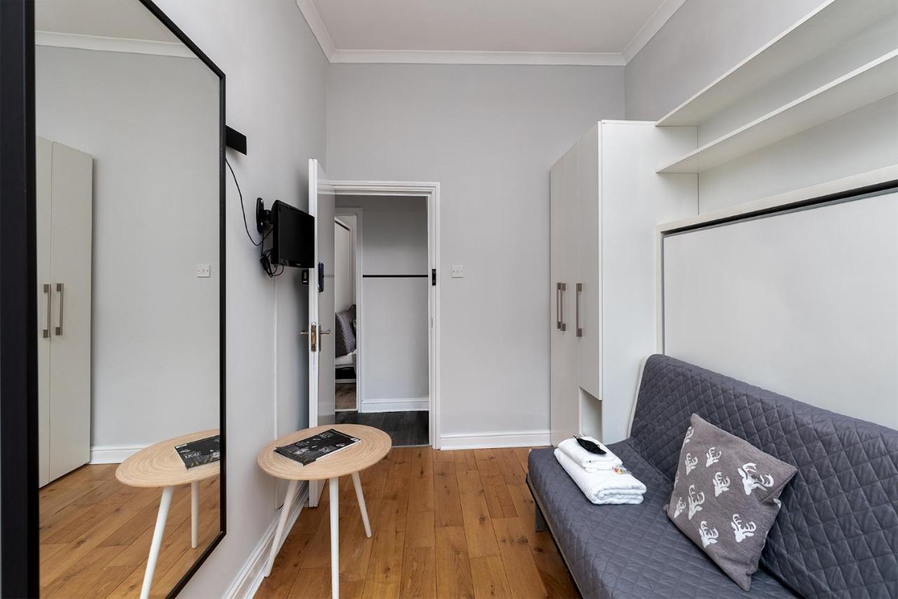 Double Room Private External Bathroom