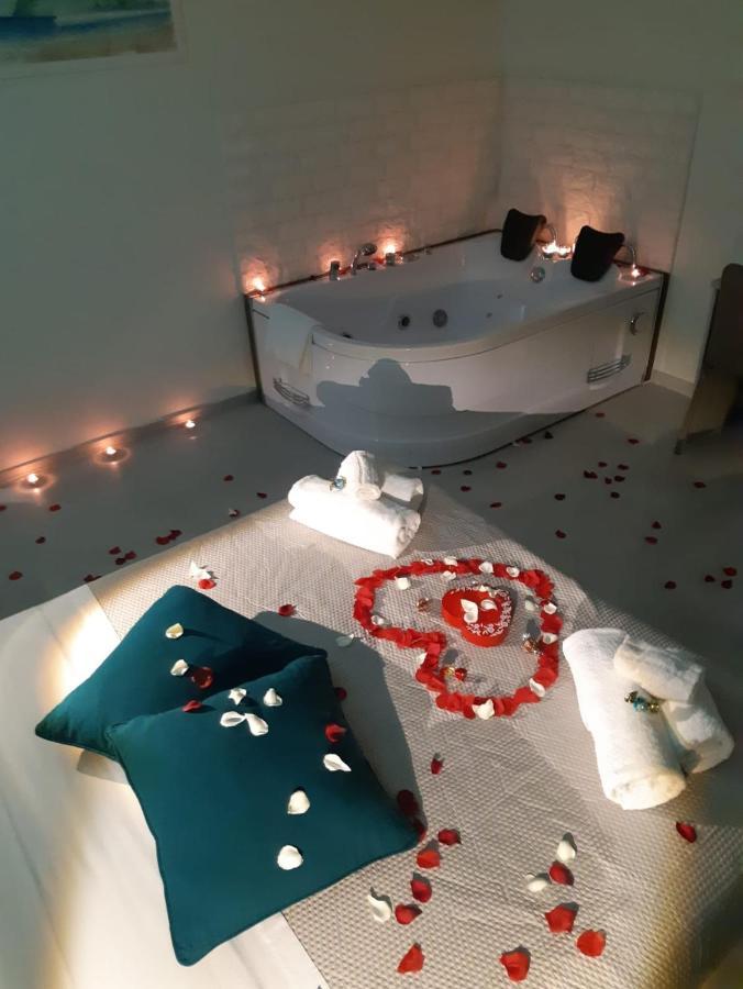 Deluxe Double or Twin Room Spa Bath