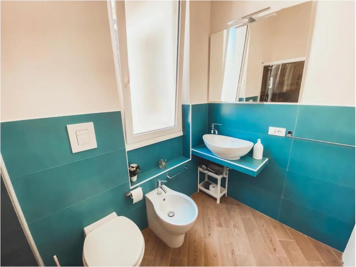 Double Room with Private External Bathroom,1052391115:JPEG