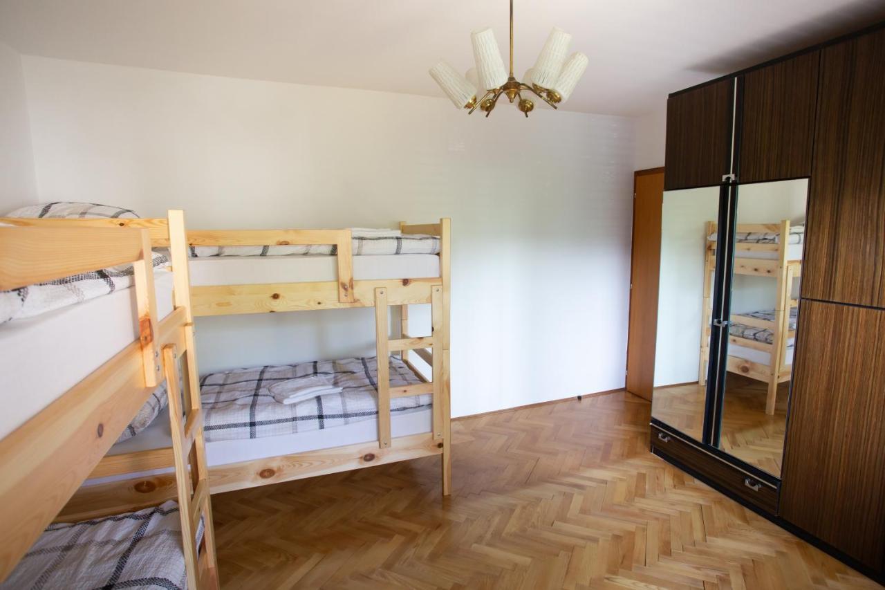 Bed 6-Bed Dormitory Room