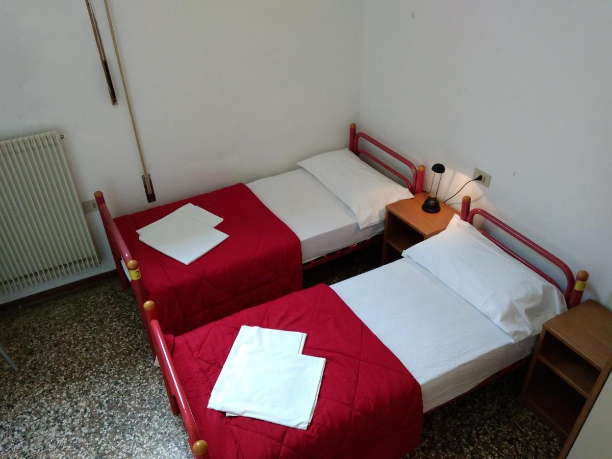 Twin Room,1061255341:JPEG