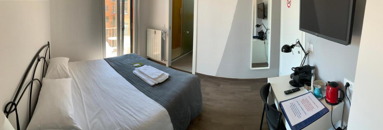 Single Room Private Bathroom