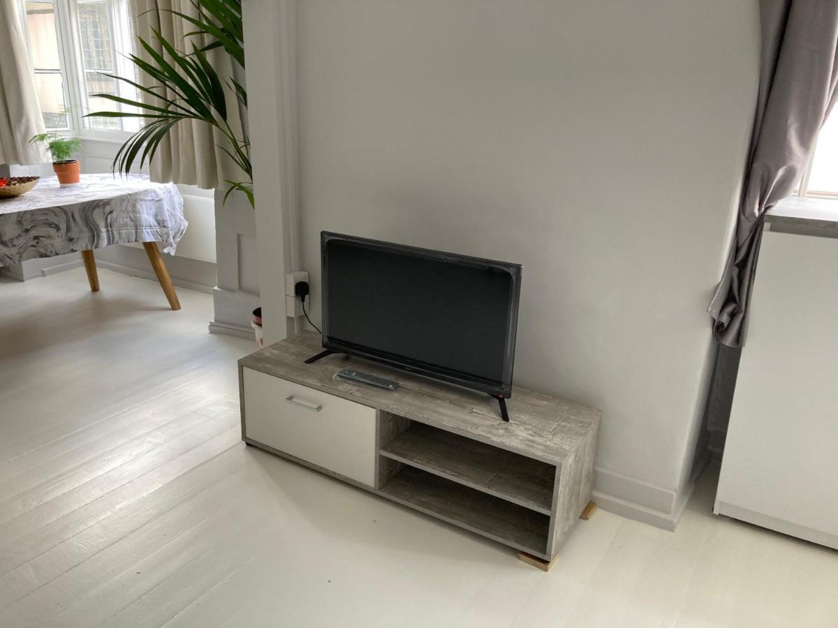Deluxe Studio