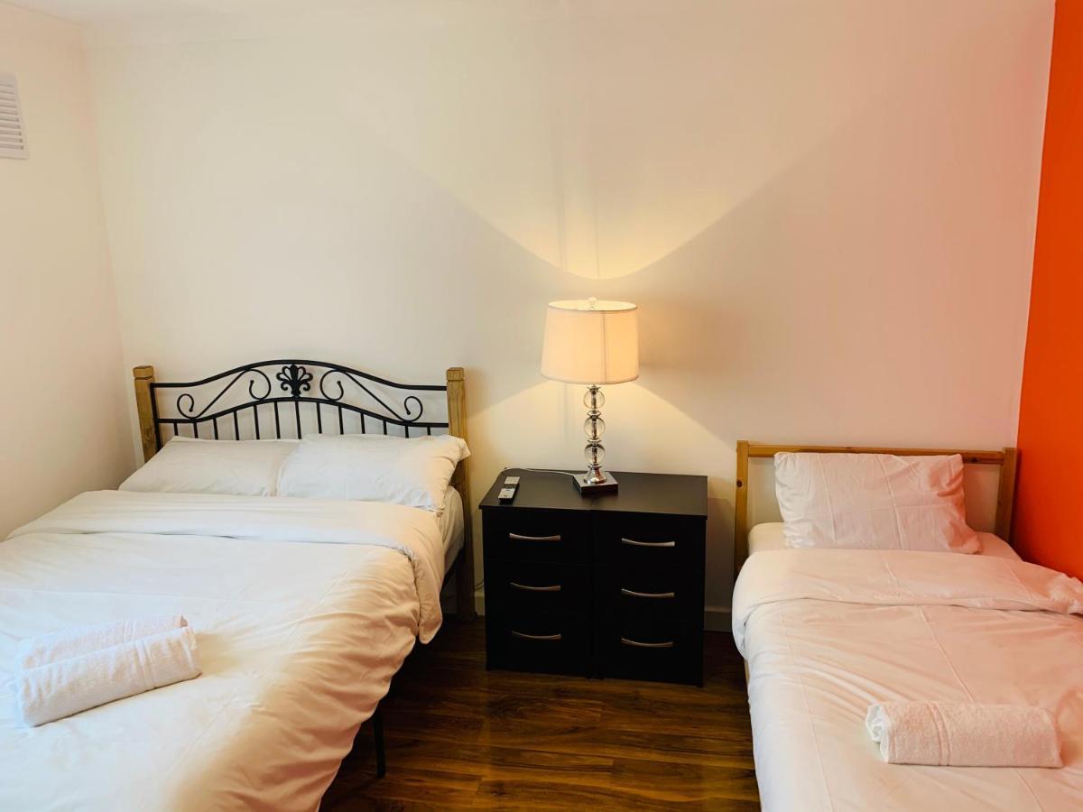 Deluxe Family Room