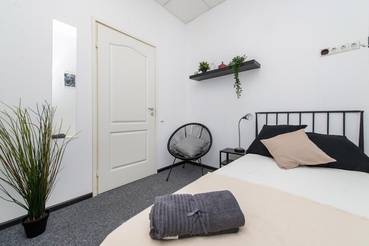 Single Room without Window with Shared Bathroom