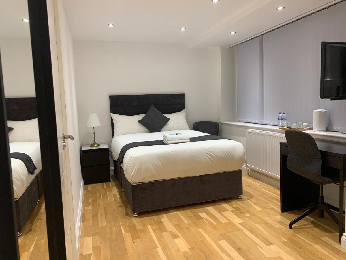 Double Room Private Bathroom