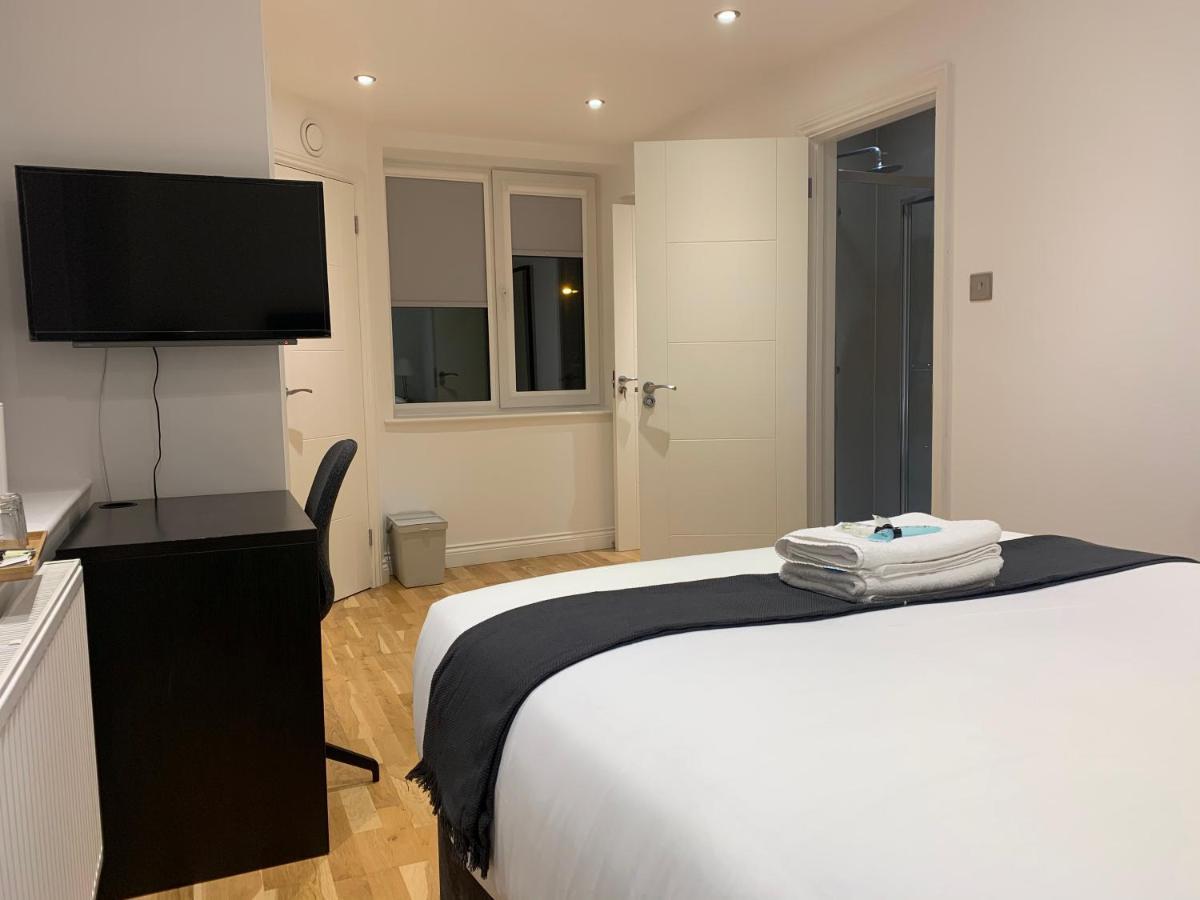 Double Room Private Bathroom