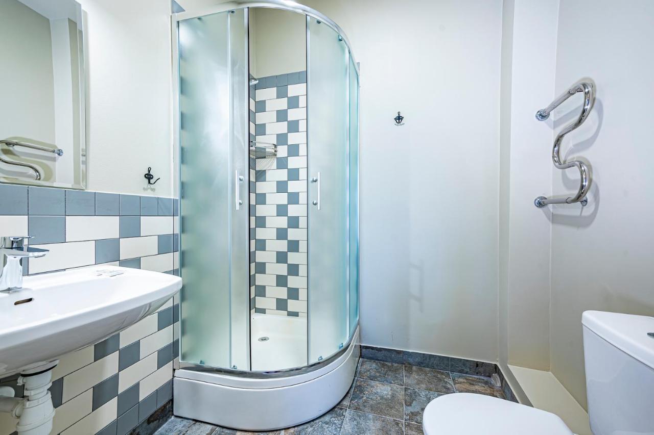 Big Double Room with Private Bathroom