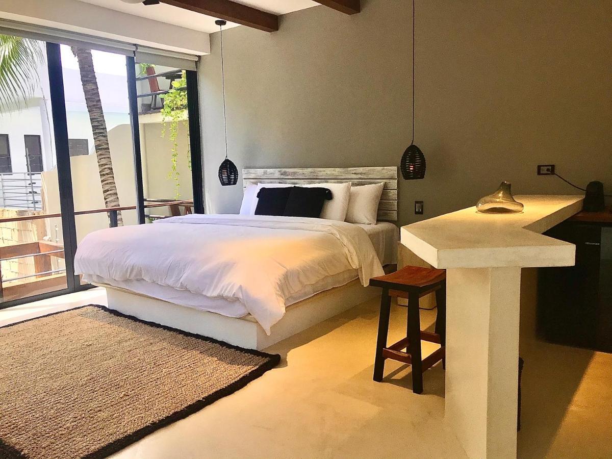 King Suite Pool View