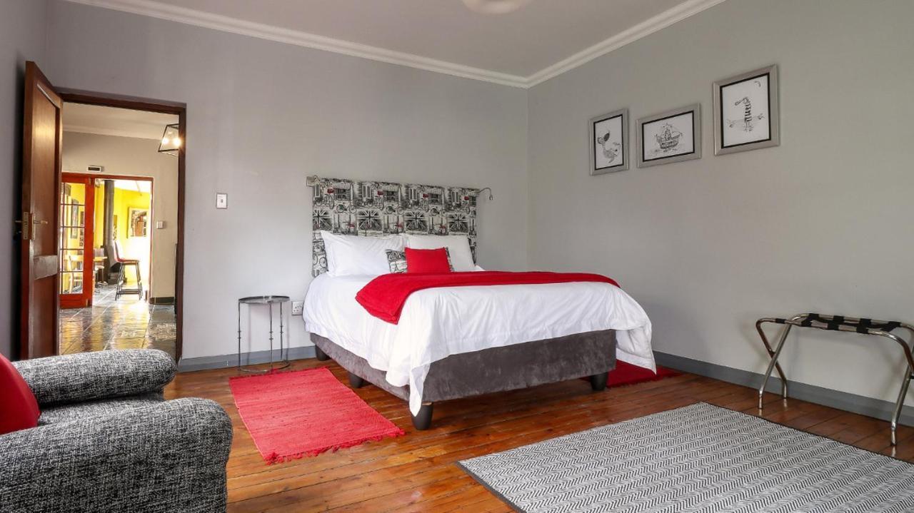 Deluxe Queen Room