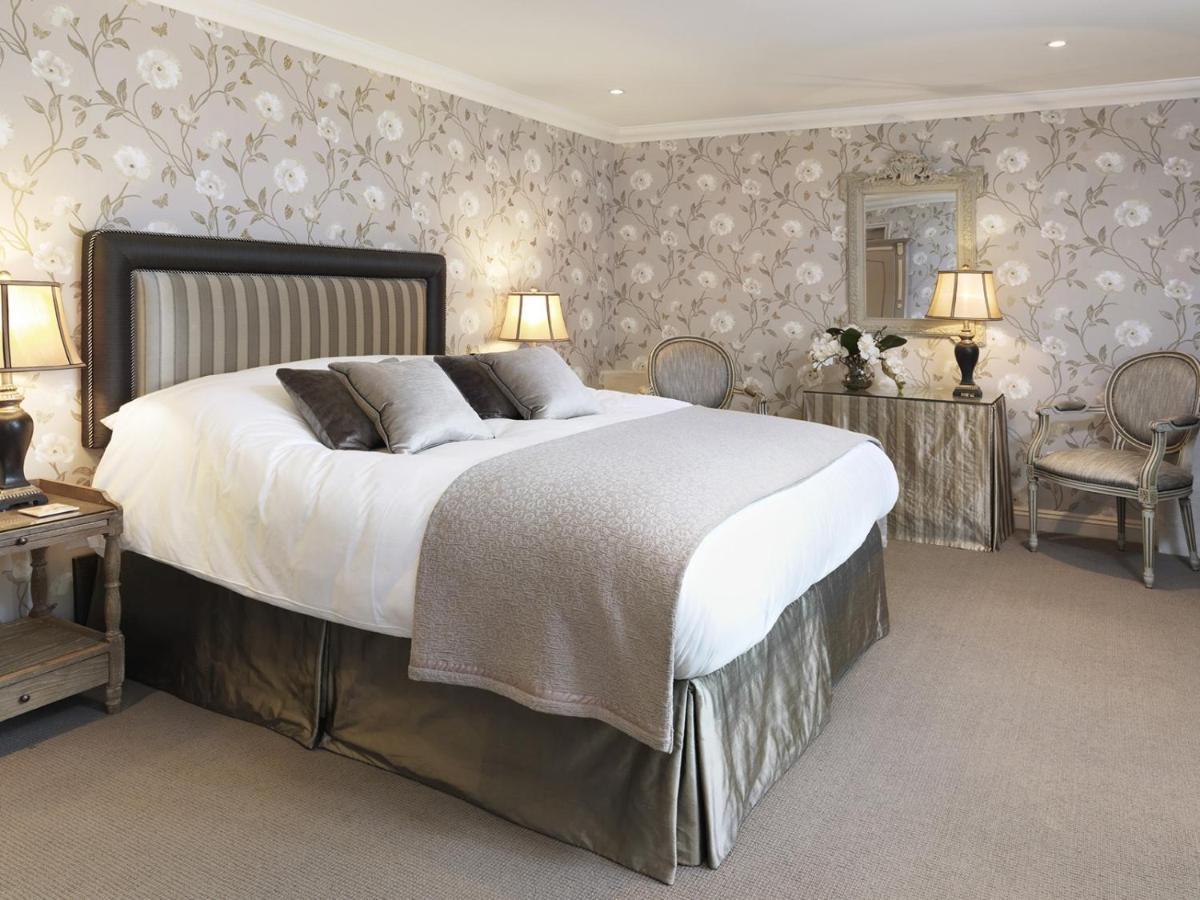 Deluxe Double Room Bath,1593765369:JPEG