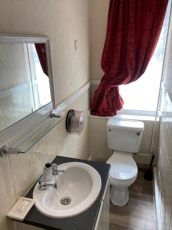 Double Room Private Bathroom