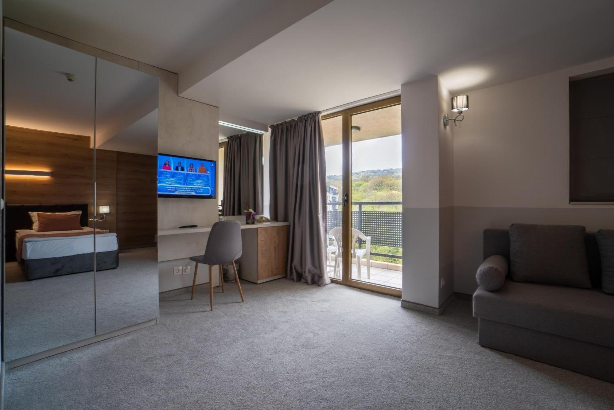 Double or Twin Room Balcony Park View